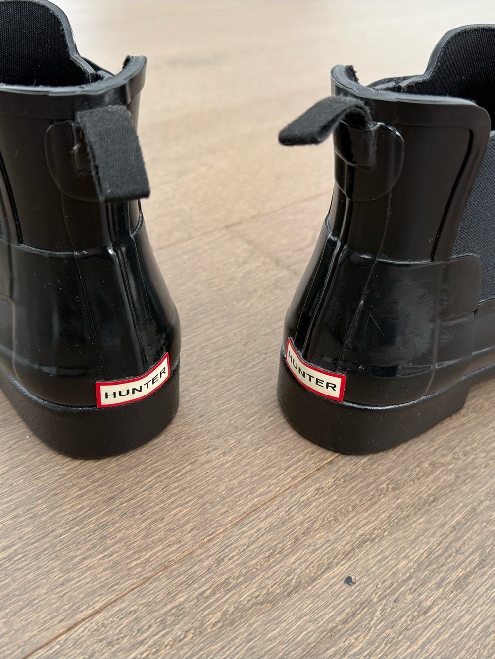 Hunter Black Refined Gloss Chelsea Rain Boots with Pull Tabs NWOT